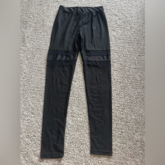 Shein Black Leggings w/Mesh - Picture 5 of 5